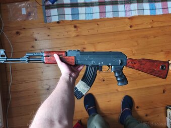 AK-47,AK 74U, hi-capa, výstroj - 2