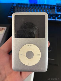 iPod classic 6th gen 80GB - 2