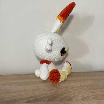 Háčkovaný Scorbunny - 2