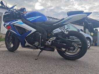 SUZUKI GSXR 750 - 2