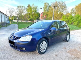 Volkswagen Golf5 1,6 75kw - 2