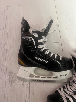 BAUER SUPREME VEĽKOSŤ 33,5 - 2