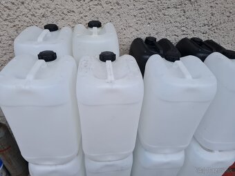 Predám 25l bandasky pôvodne od šamponu,bandasky - 2