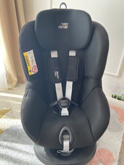 Detska autosedacka Britax Römer Dualfix 2 R 0-18kg - 2
