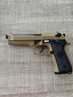 Airsoft zbran - 2