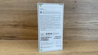 iPhone 16 Pro 1 TB čierny titán - 2