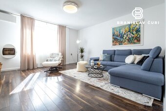 RODINNÝ DOM S BAZÉNOM NA PEREŠI - 2