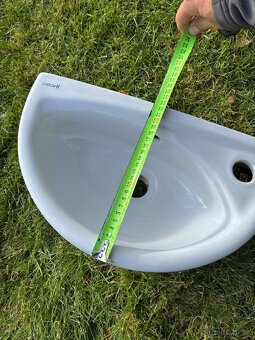 Predám umývadlo malé - 2