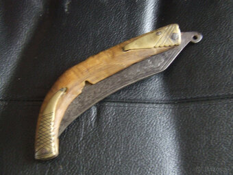 Balkánsky starý zatvárací nôž. 18 storočie - 2