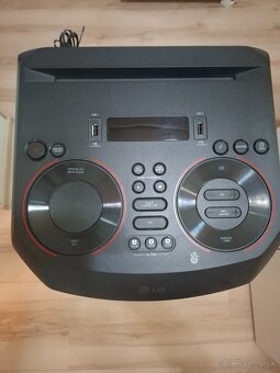 Párty rrproduktor LG - 2
