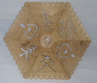 Drevený vyrezávaný luster -dubový - 2