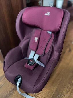 Britax-Römer TRIFIX2 i-size (76-105cm) - vypraté poťahy - 2