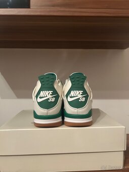 Jordan 4 Pine Green - 2