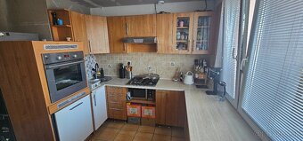 Kuchynska linka so spotrebicmi - 2