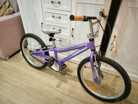 detský bicykel 20 specialized - 2