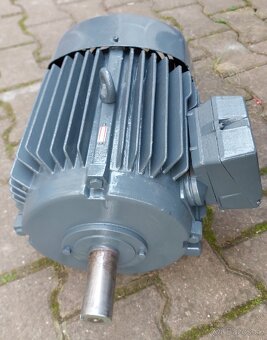 Motor 4kW 960ot/min - 2