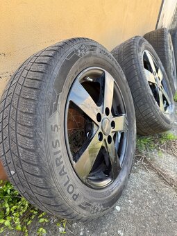 Predám 4 elektróny so zimnými pneumatikami 215/60 R16 vhodné - 2