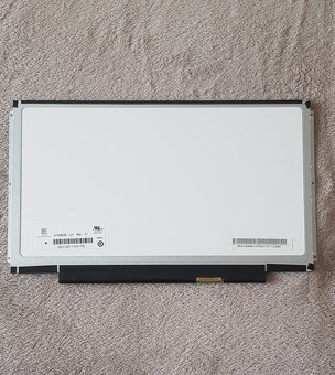 LCD 13.3 HD SLIM 40PIN-S úchytom - 2