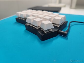 Corne v4.1 mechanická klávesnica - 2