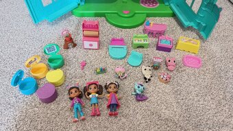 Gabby's dollhouse - 2