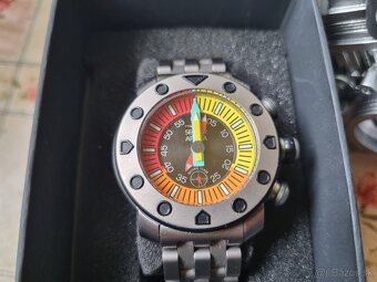 Titánový potápačský chronograf,SECTOR. - 2