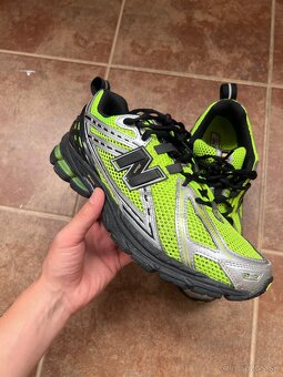 NEW BALANCE 1906 NEON GREEN 43 - 2