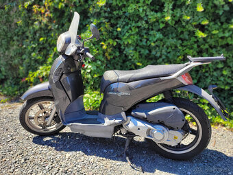 Aprilia Scarabeo 200 - 2