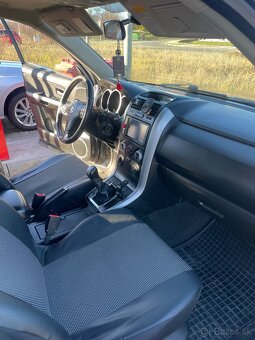 Predám Suzuki Grand Vitara 4x4/1.9/2008/180xxx km - 2