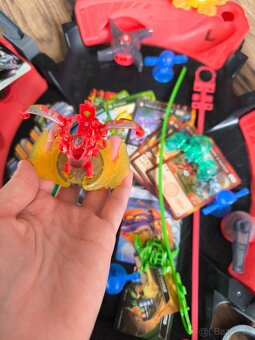 Bakugan arena + bakugani - 2