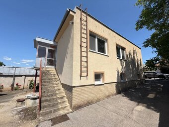 Nemčice - rodinný dom v pokojnej ulici ss pekným pozemkom - 2