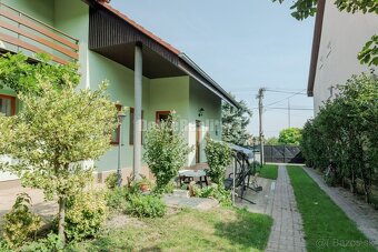 Ponúkame Vám na predaj 2 samostatné bytové jednotky -rodinný - 2