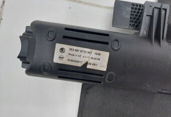 Škoda Octavia III 3 kombi 2012- roleta - 2