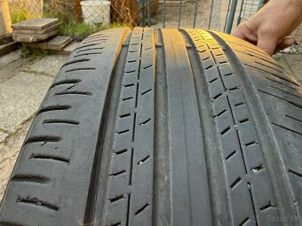 DUNLOP 225/60 R18 - 2