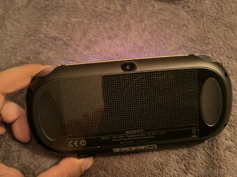 PS VITA PCH-1004 / Playstation Vita - 2