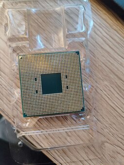 Predám R7 3700X - 2