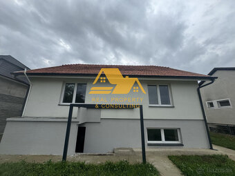 Predám dvojgeneračný dom v tichej lokalite v meste Hurbanovo - 2