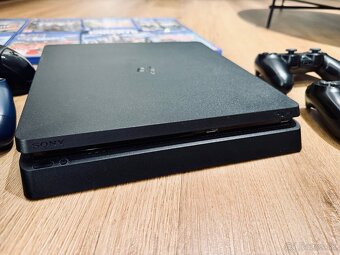 PlayStation 4 Slim 1TB SSD + 4 ovládače + 8 hier - 2