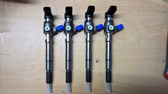 Vstrek 1,6tdi, vstrekovač 03L130277B/S.Nový prvovýroba Octav - 2