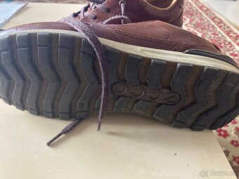 predam krásne celokožené topanky ECCO - 2