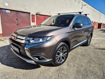 Mitsubishi Outlander 2.2D 4x4 7.miest - 2