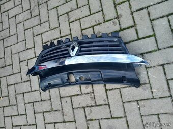 Predám prednú masku na Renault Thália rok 2011 - 2