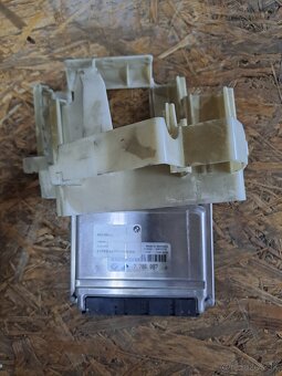 riadiaca jednotka 7786887 - 2