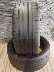 Ponúkame vám na predaj Letné pneumatiky rozmer 235/35/R19 - 2