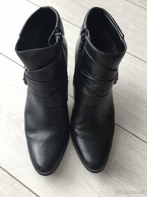 Damske kozene cizmy kotnikove/clenkove 100%stav - 2