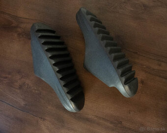 Yeezy slide onyx- dohodnutelná cena - 2