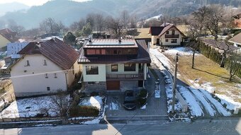 EXKLUZÍVNE Rodinný dom s 2 bytovými jednotkami v obci Krá - 2