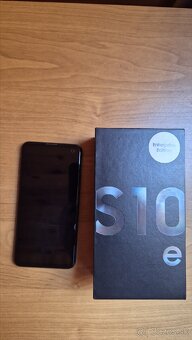 Samsung Galaxy S10e - 2