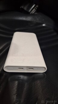 Samsung Powerbanka 10000 mAh béžová - 2