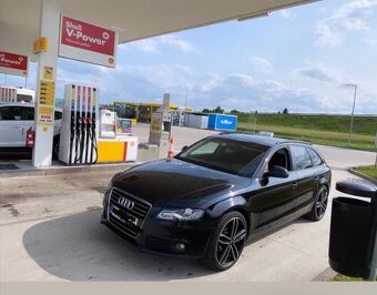 Predám Audi a4 b8 2.0 TDi Automat - 2