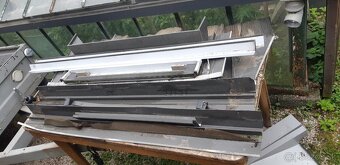 Fakro 78x140 stresne okno s lemovanim a roletou - 2